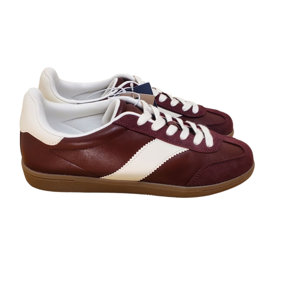 Universal Thread Womens Burgundy White Casual Sneakers Memory Foam Size 8